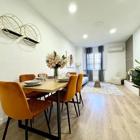 Spacious 3bd With 2bh & Ac Apartment