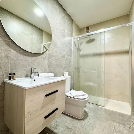 Spacious 3bd With 2bh & Ac Apartment