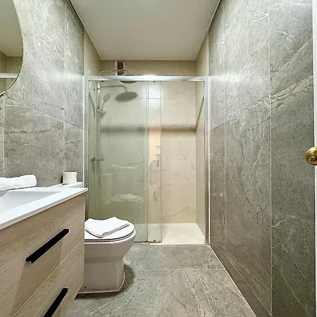 Apartment Spacious 3bd With 2bh & Ac