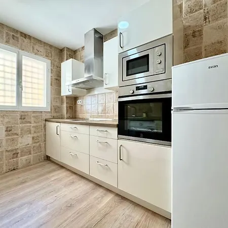 Spacious 3bd With 2bh & Ac Malaga